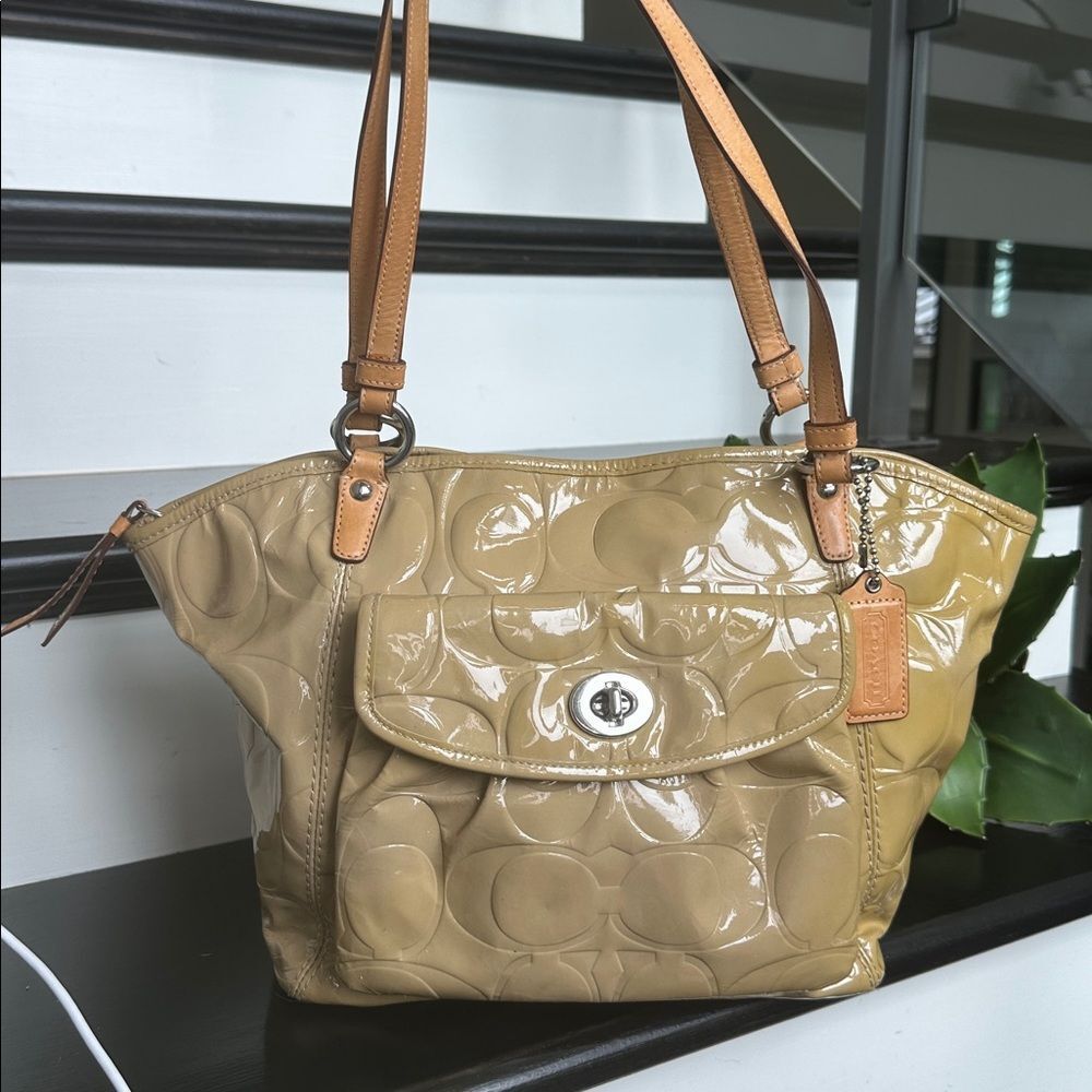 Coach Patent Leather Shopper Bag in Beige and Tan